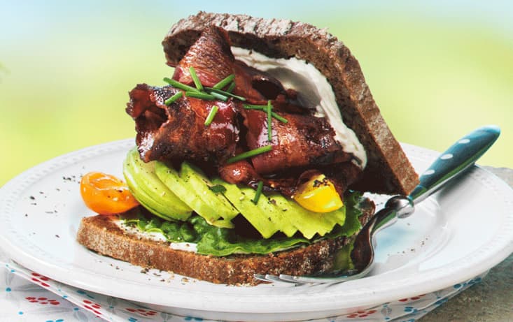 Macka med Avokado, Färskost & Krispig Bacon - Recept | Pågen